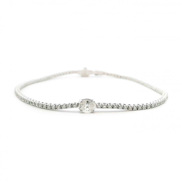 18K Center Oval Accent Diamond Tennis Bracelet