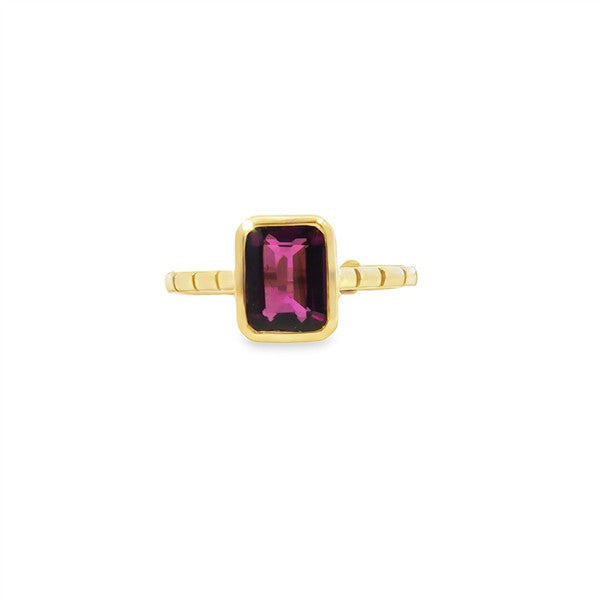 14 Karat Yellow Gold Rhodolite Garnet Bezel Fashion Ring