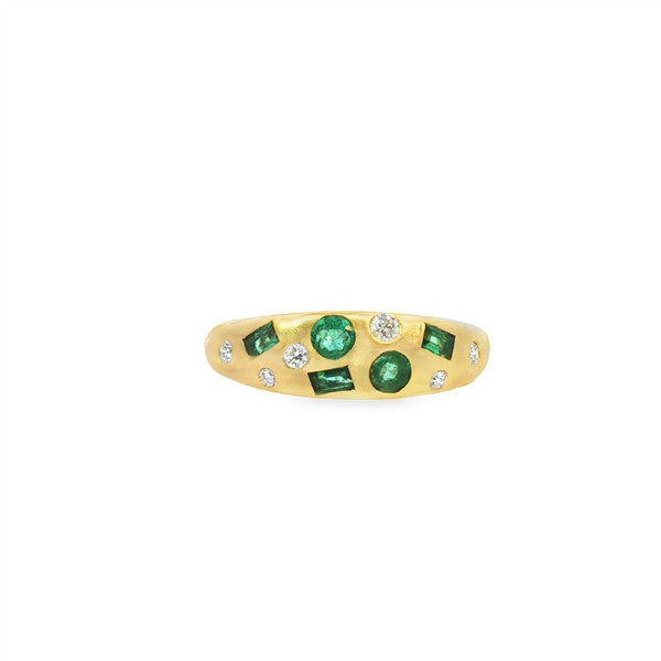 14K Satin Scattered Flush-Set Emerald Fashion Ring