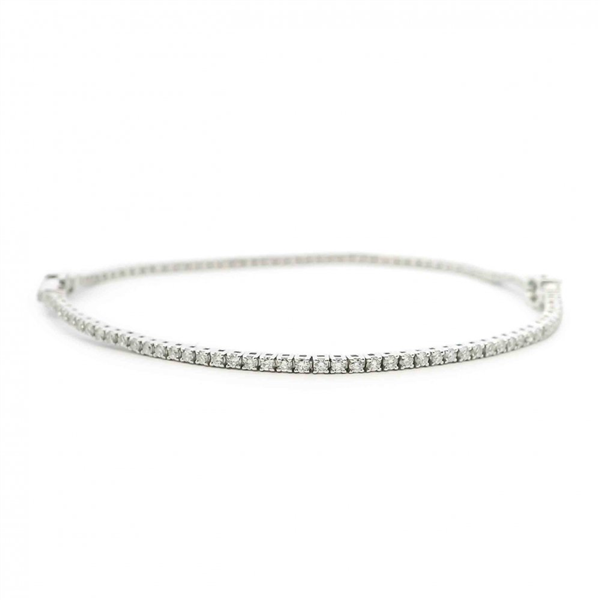 18K Center Oval Accent Diamond Tennis Bracelet